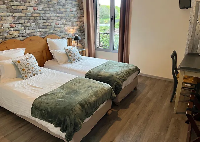 ホテル Logis De Cartassac Cressensac-Sarrazac