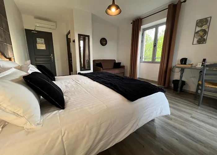 ホテル Logis De Cartassac