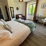 Отель Logis De Cartassac