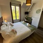Отель Logis De Cartassac Cressensac-Sarrazac