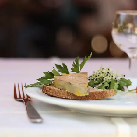 Hotel Logis De Cartassac Cressensac-Sarrazac